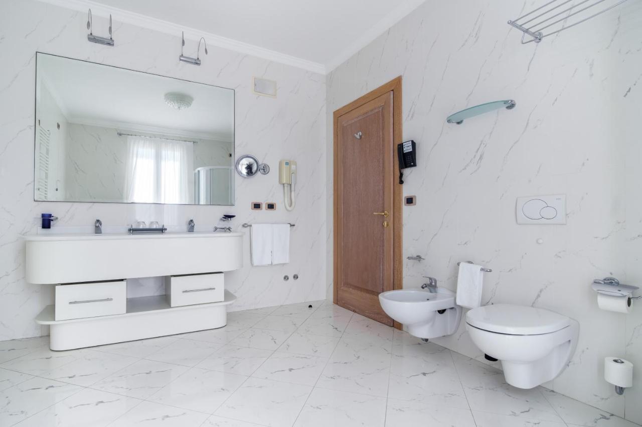 Casa Bianca Al Mare Hotel