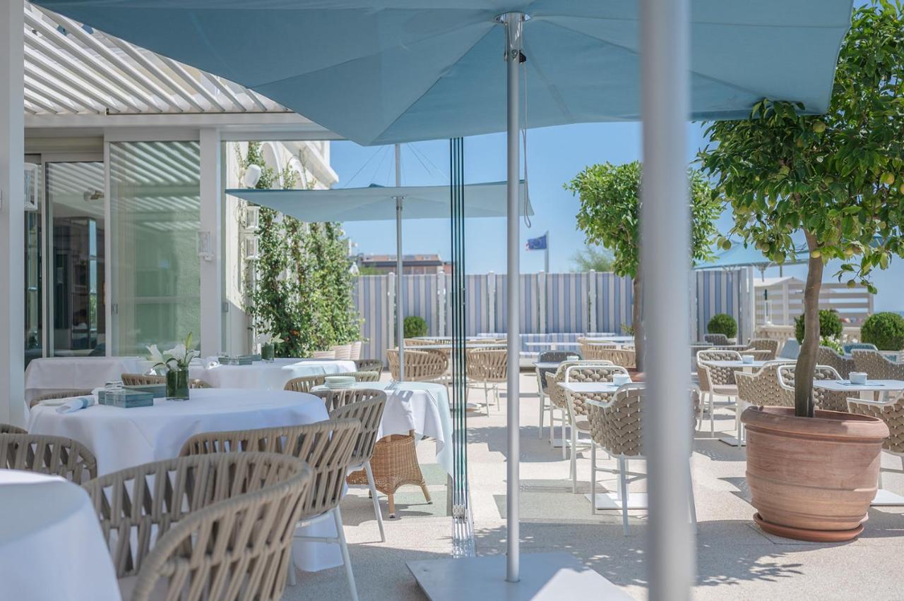 Casa Bianca Al Mare Hotel 4*