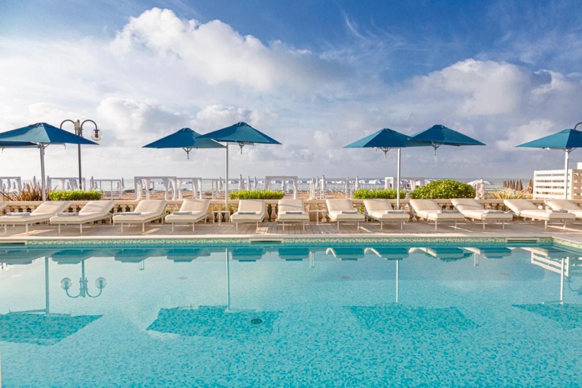 Hotel Casa Bianca Al Mare 4*