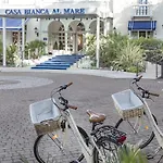 Casa Bianca Al Mare
