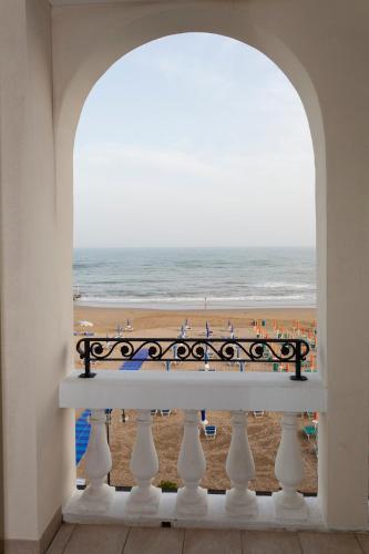 Casa Bianca Al Mare Hotel