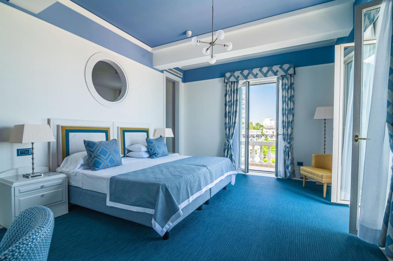 Hotel Casa Bianca Al Mare 4*