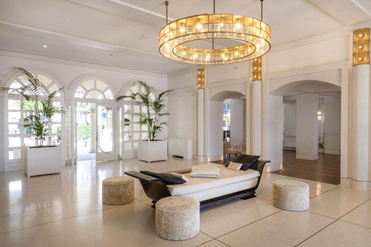 Casa Bianca Al Mare Hotel