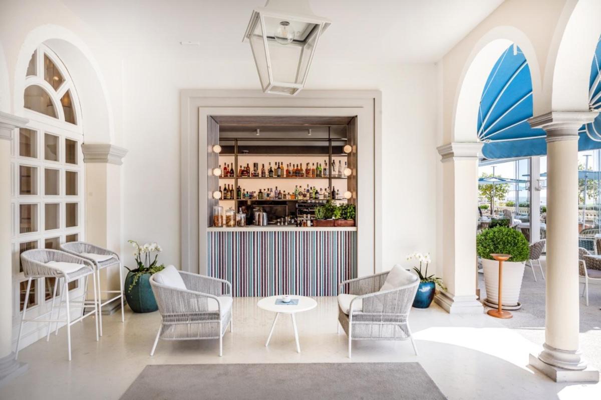 Casa Bianca Al Mare Hotel 4*